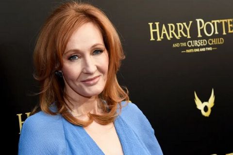 Mengenal Sosok J.K Rowling, Penulis Novel Harry Potter Yang Ditolak ...