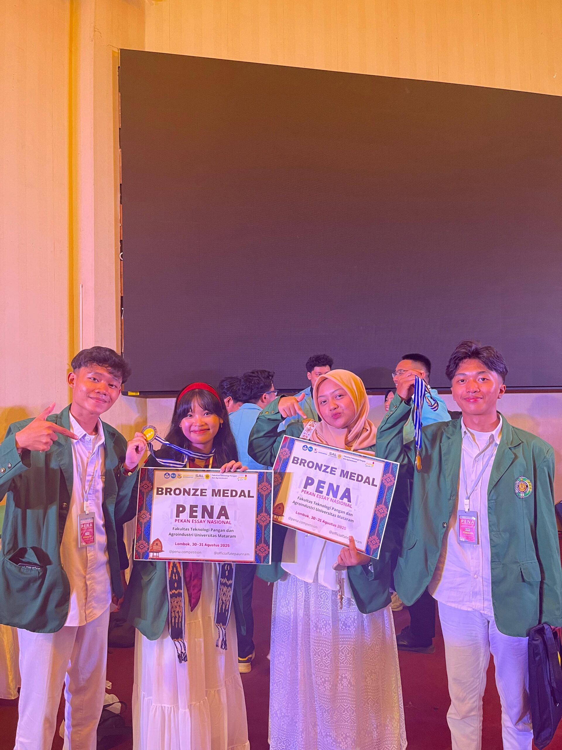 Mahasiswa USU Raih Prestasi di Pekan Esai Nasional 2025 – SUARA USU